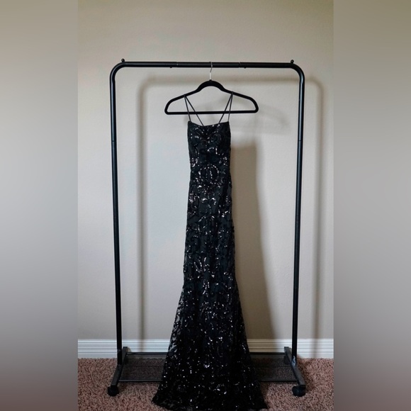 La Femme Black Sequin Prom Dress - Picture 2 of 5